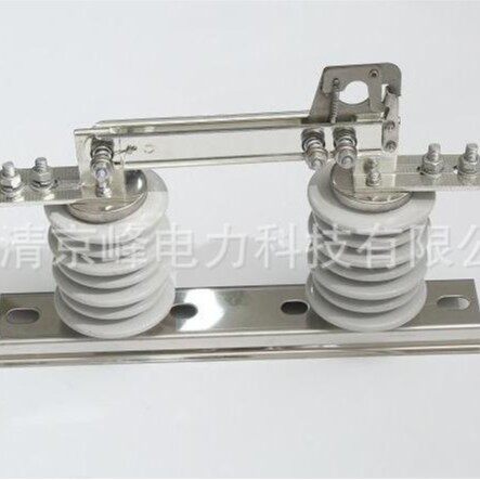 10KV高压隔离开关GW9-12G/630A1250A户外新型白色瓷瓶刀闸35KV