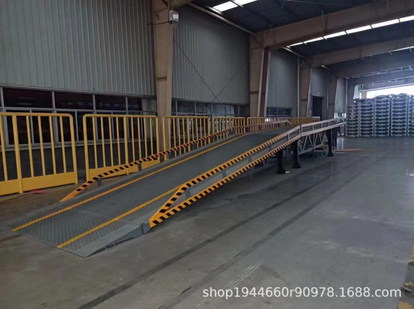 移动式液压登车桥叉车集装箱装卸平台卸货神器登高装车升降台斜坡