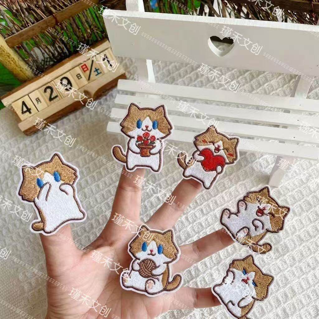 可爱月薪猫刺绣贴装饰包包手机壳衣服DIY手工装饰免缝自粘款