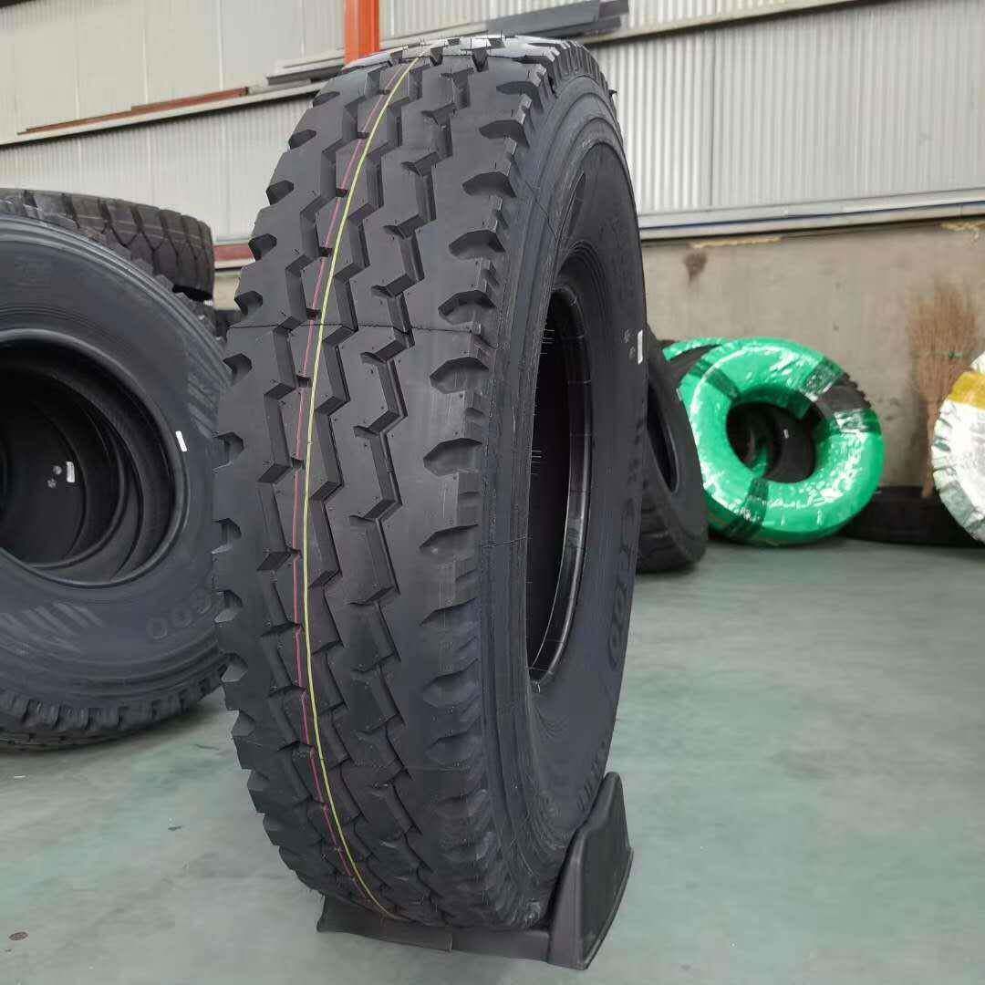 货车1200R20钢丝胎重载轮胎中短途货车自卸车轮胎厂家直供1200r20