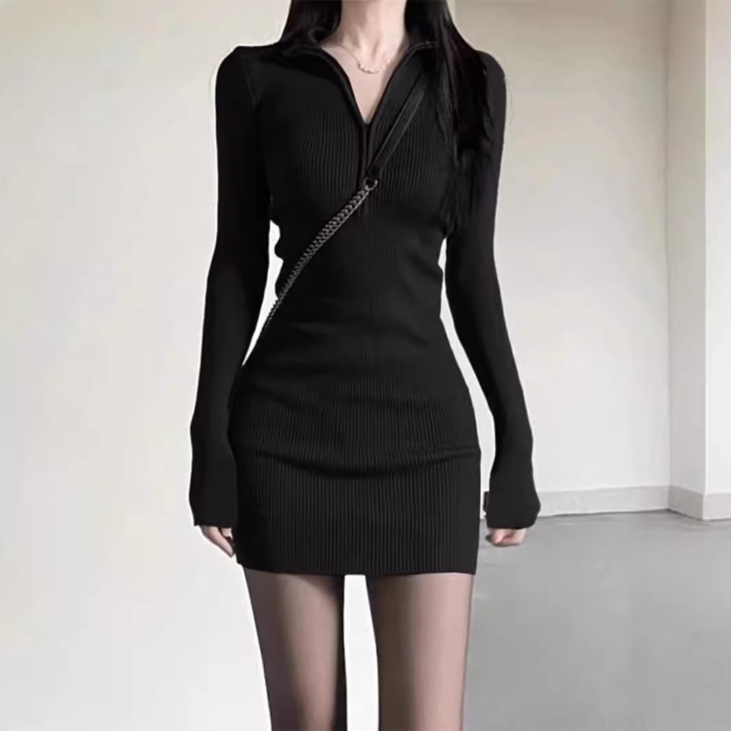 小妈风连衣裙女包臀裙黑丝搭配2025新款裙子辣妹穿搭秋季女装套装