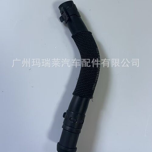 A2702031882适用于奔驰A级B级CLAGLA汽车冷却液软管A2702031682