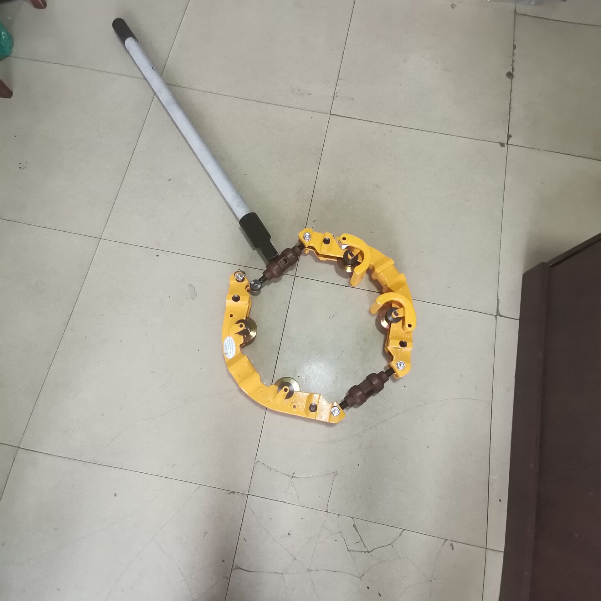 不锈钢管切割器重型管子割刀管道冷切管器铰接式隔爆管子切断工具图片