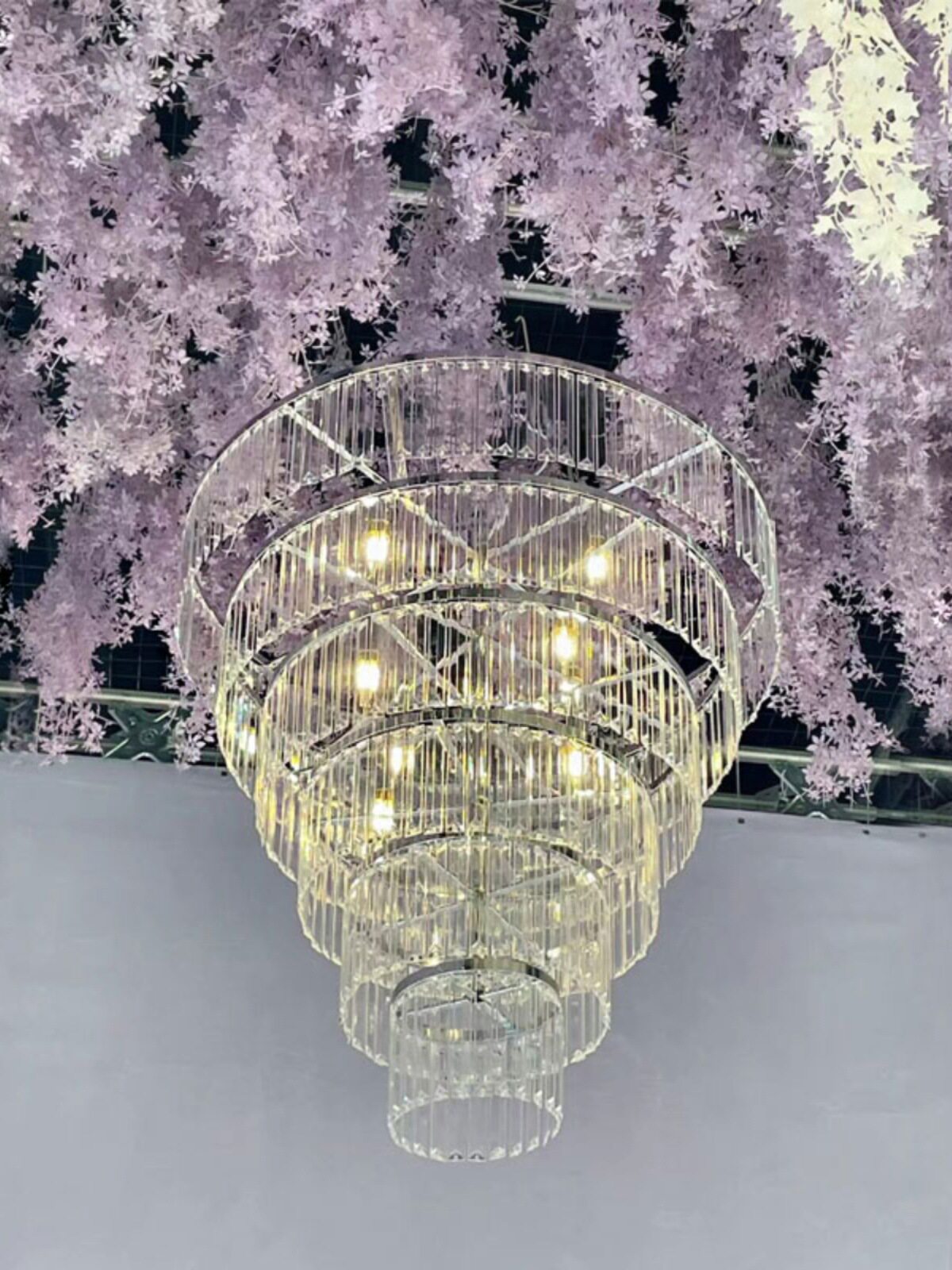 婚庆道具亚克力水晶冰条吊灯 婚礼宴会厅吊顶挂件 舞台创意装饰灯图片