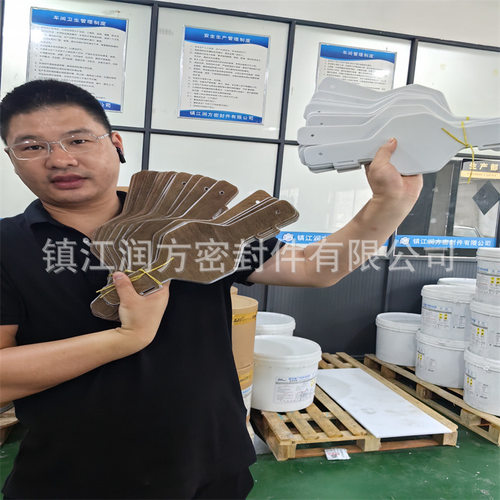 供应非标钠化处理垫片 PTFE萘钠板材垫片系列