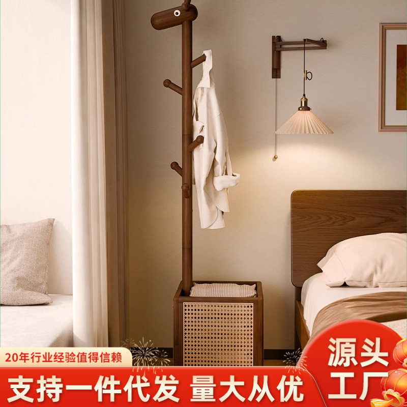 创意实木衣帽架小鹿立式儿童挂衣架卧室床头脏衣篓客厅可移动衣架图片