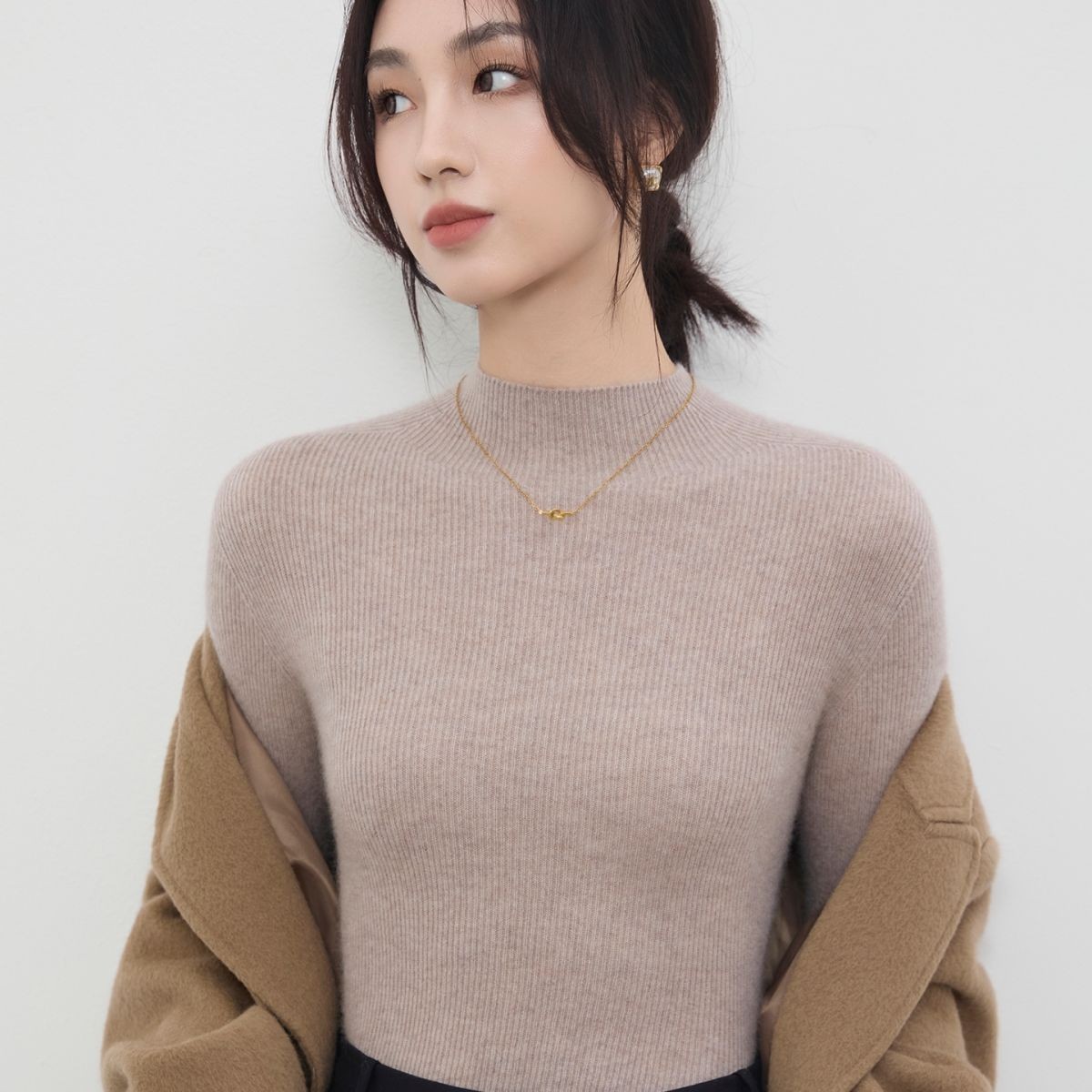 秋冬女半高领修身打底毛衣