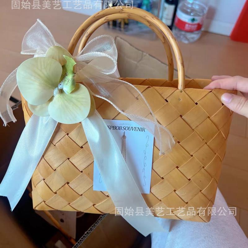 复古木片手提篮高颜值伴娘婚礼