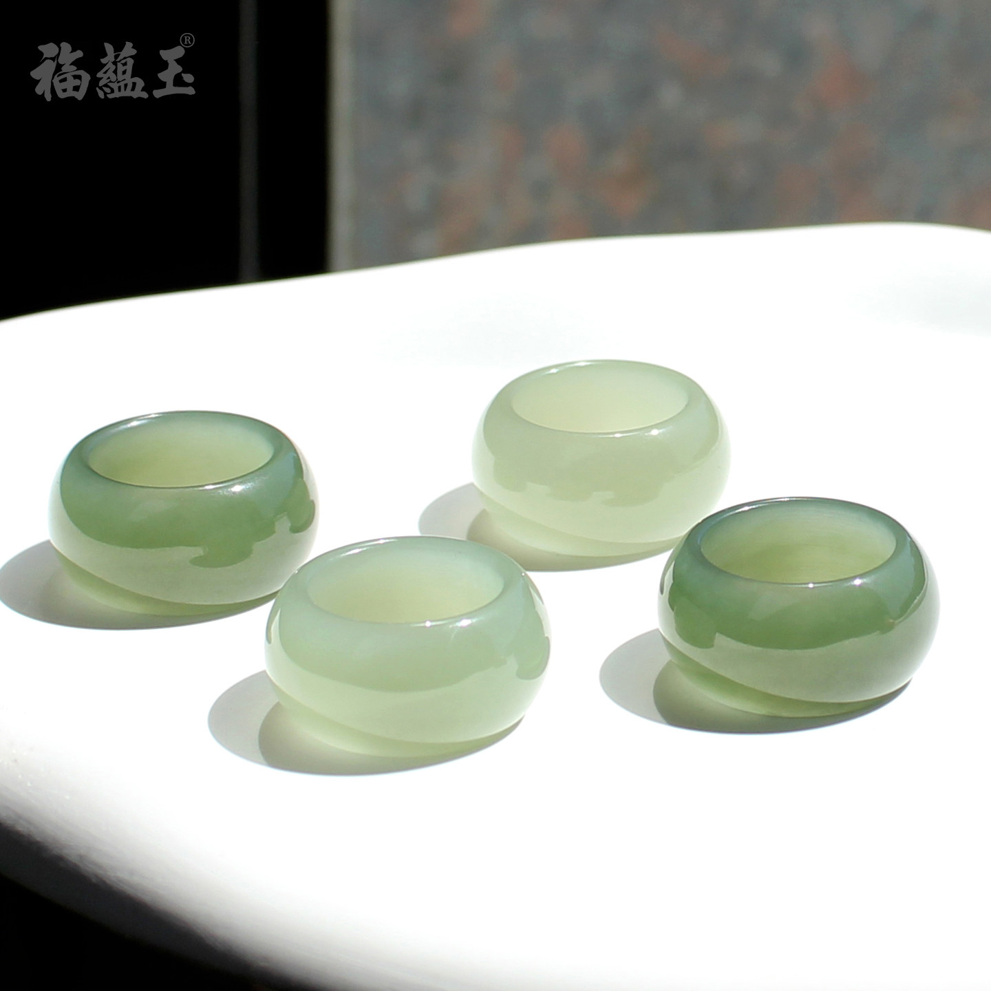 天然和田玉冰晴绿色扳指圆弧宽版