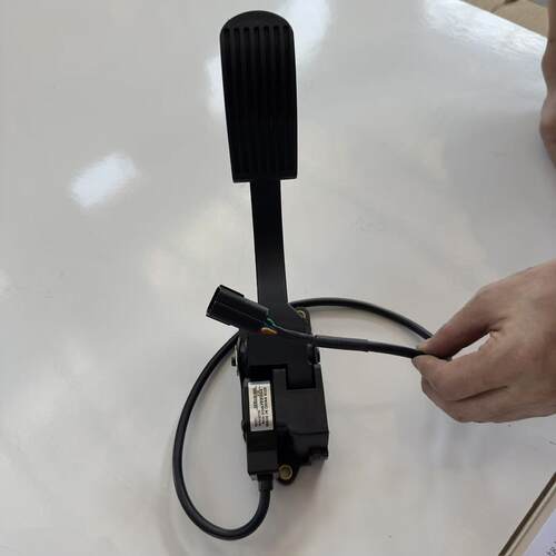电动观光车电动钣金件电动车加速器油门踏板霍尔式卧式挂式加速器