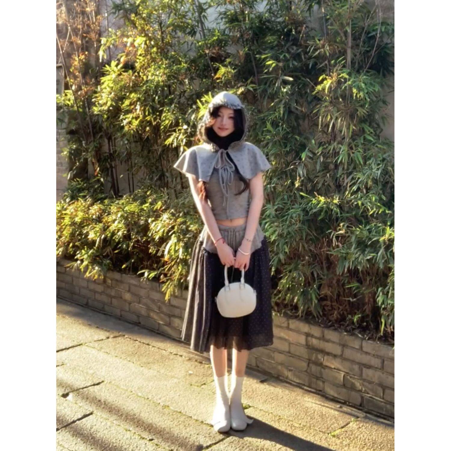旧信纸 小众碎花上衣+斗篷+半身裙套装夏季辣妹设计感三件套