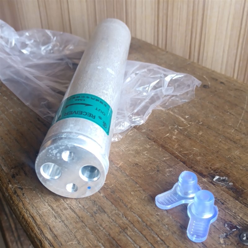 汽车空调干燥瓶储液罐 适用于力帆吉利枫叶80V 新能源电车英伦TX4