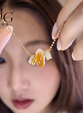 焦糖玉髓多吊镶钻转运锁骨链
