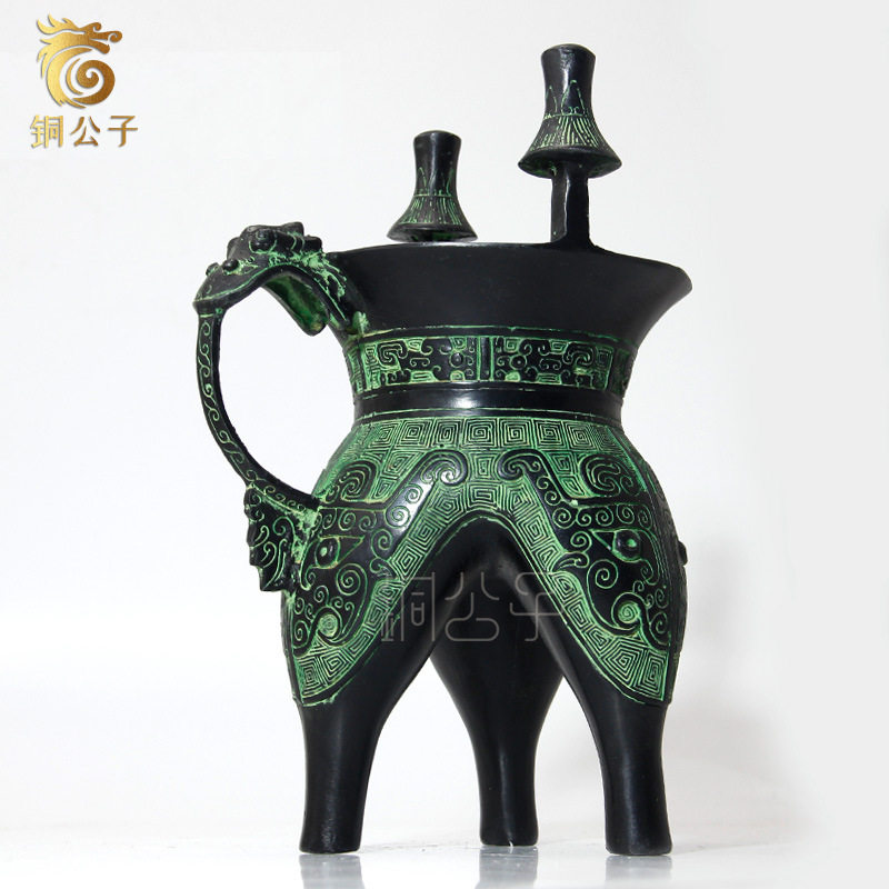 兽面斝仿古青铜器工艺品摆件仿古做旧酒器酒厂博物馆文化装饰摆件
