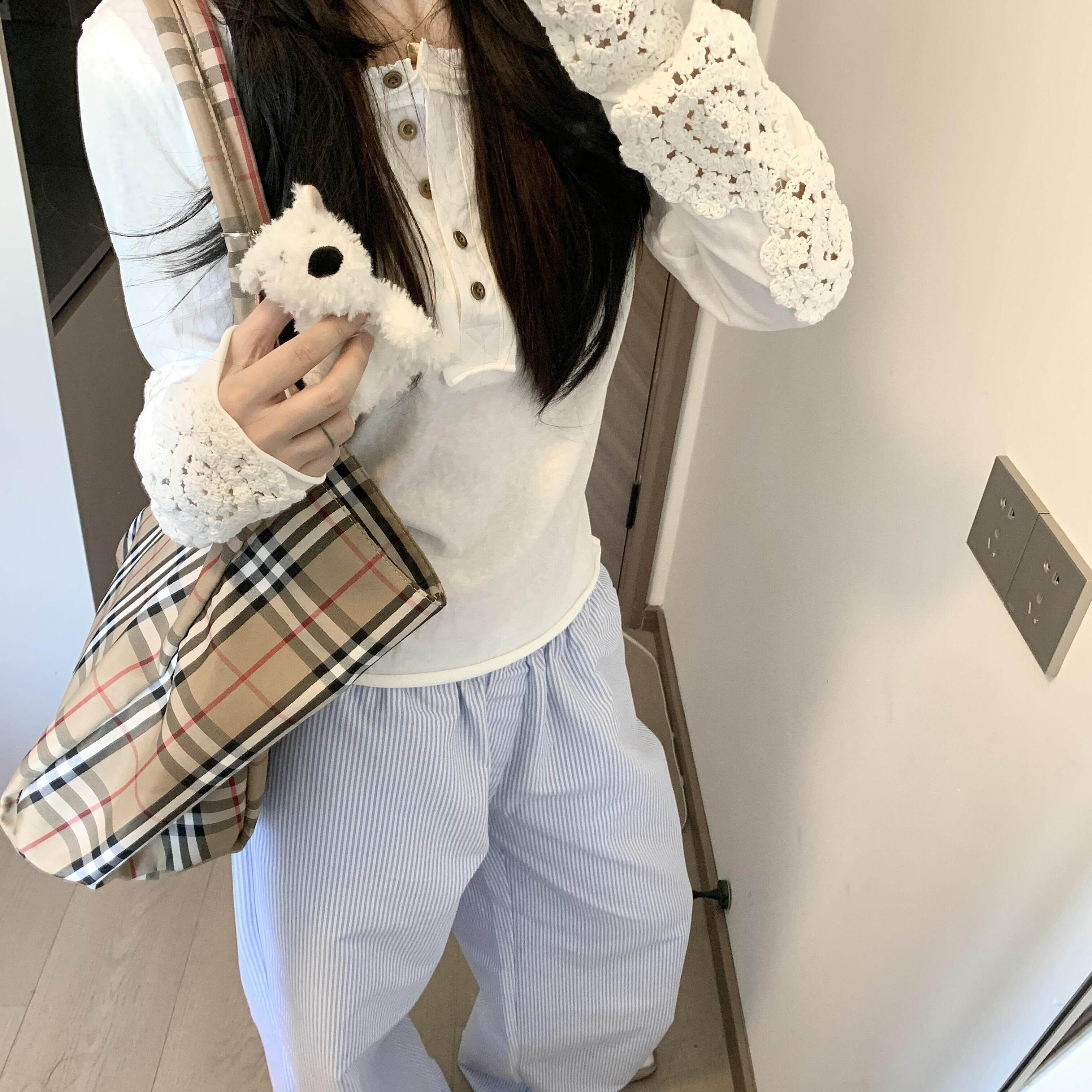 早秋季白色蕾丝镂空刺绣亨利领长袖T恤女装2026新款宽松罩衫上