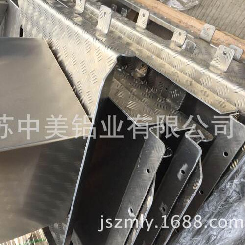 供应标牌1060铝板定尺开平可根据图片加工
