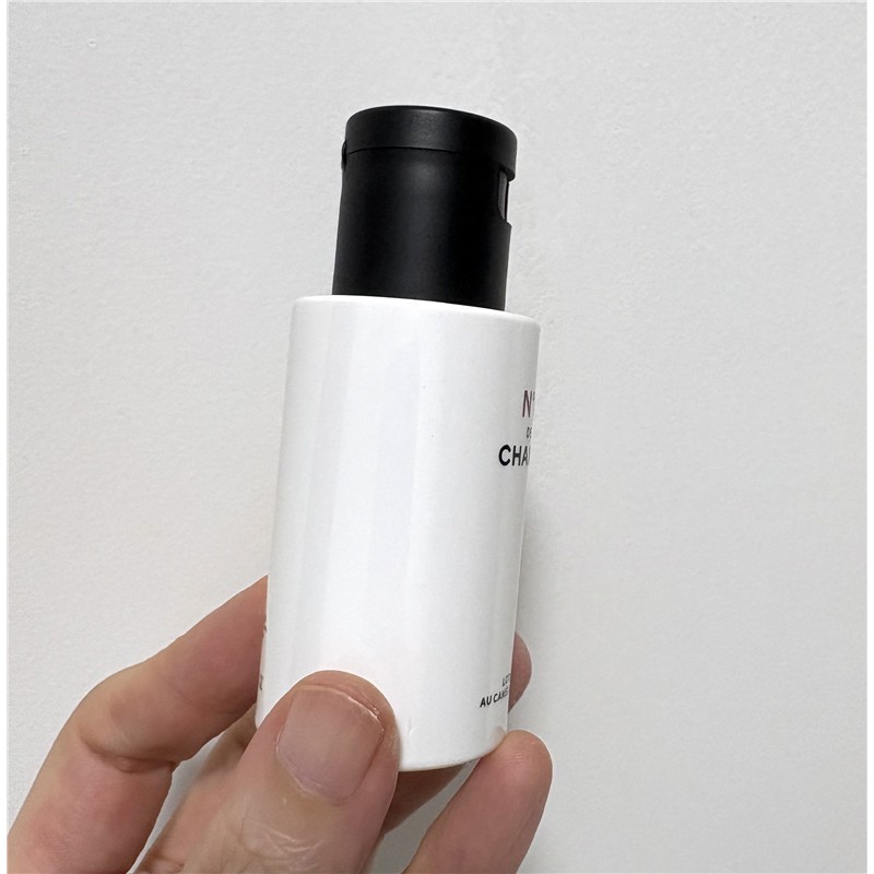 来自奶奶家!26年12月日期清!一号红山茶花水50ml专柜中样补水