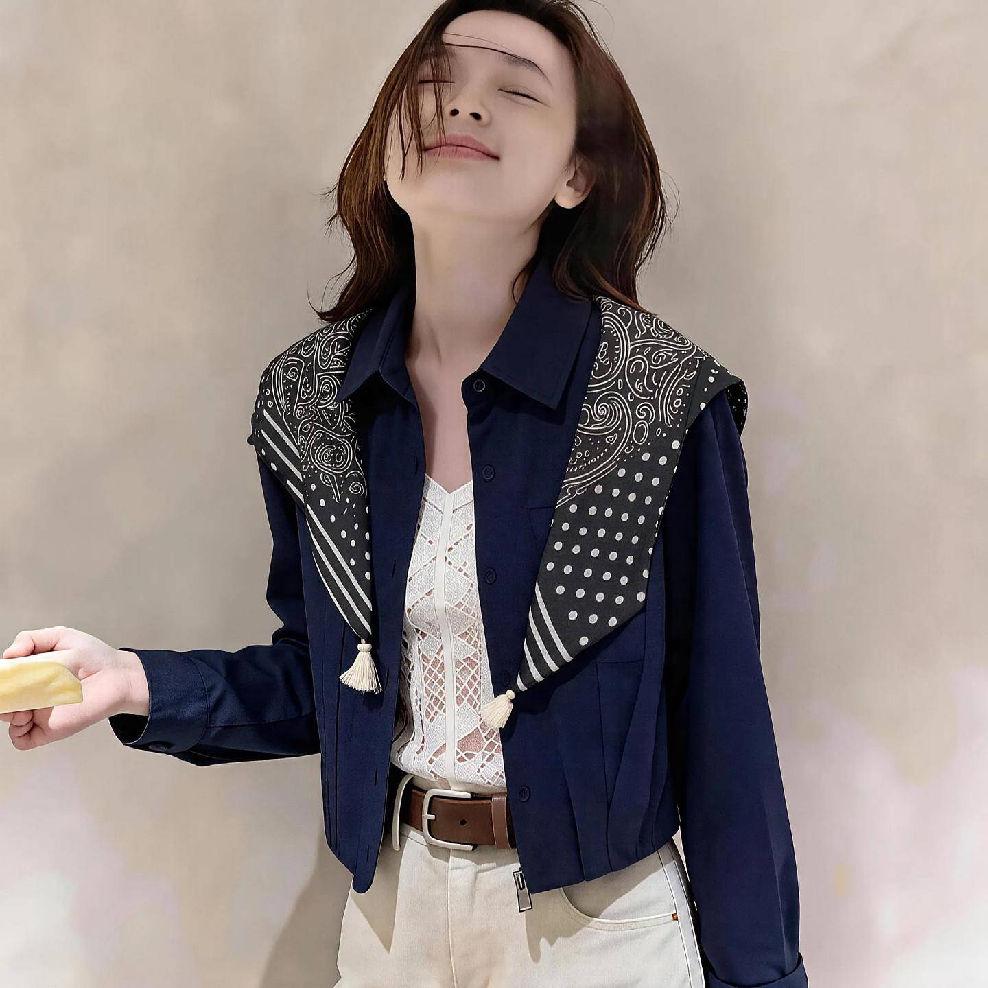 韩版披款肩短款UHT衫女设计感小众短款小个子款早秋新薄衬衣衬外