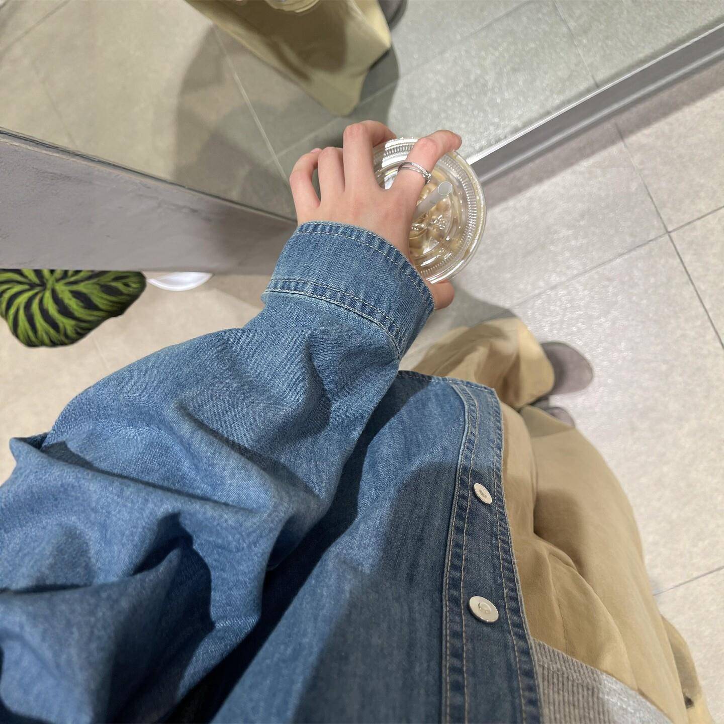 港风水洗蓝色仔衬衫女秋长牛袖慵懒显瘦时HWX休闲学生髦开衫上春