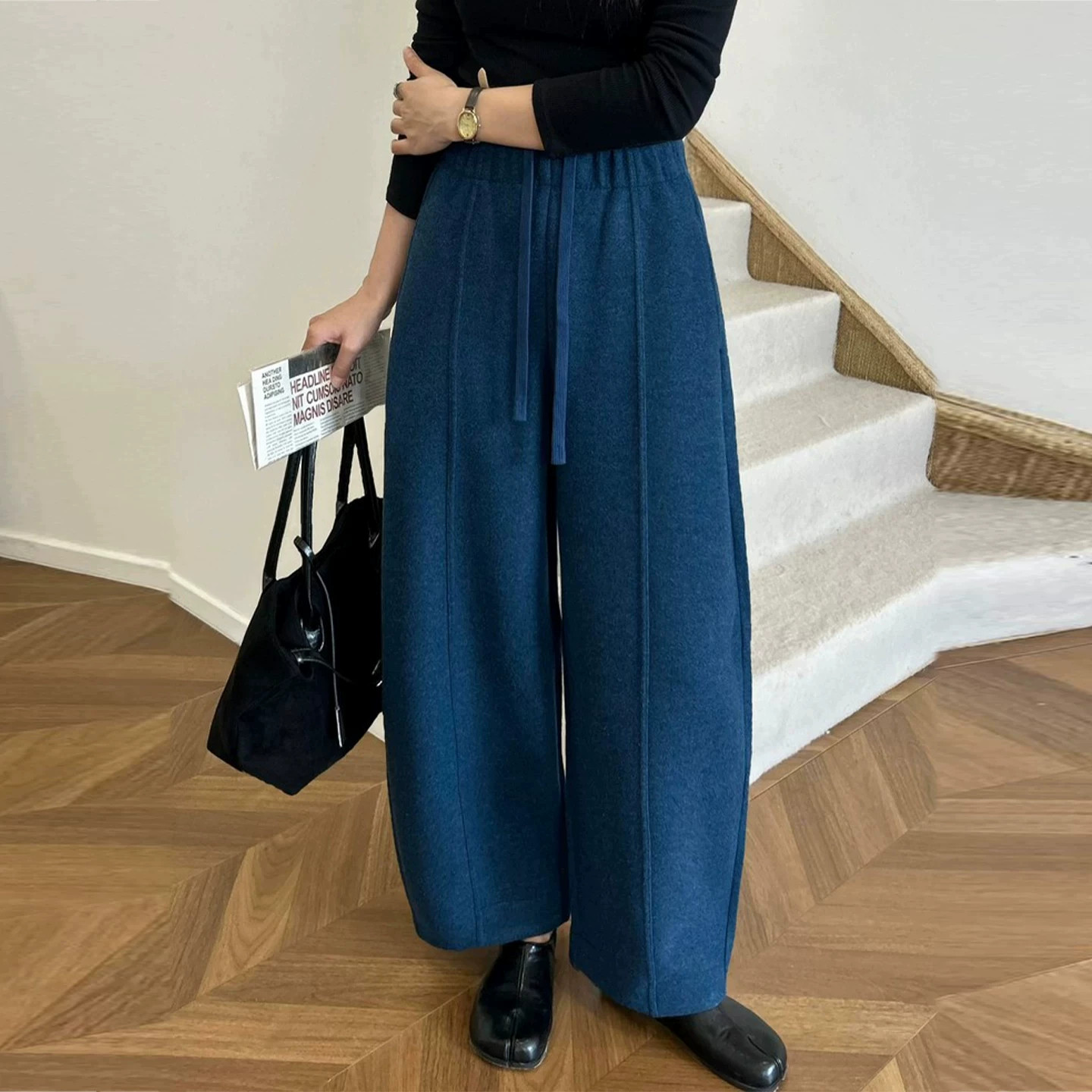 宝蓝色阔腿香蕉裤女2026秋冬季新款休闲巨好看毛呢弯刀卫裤子