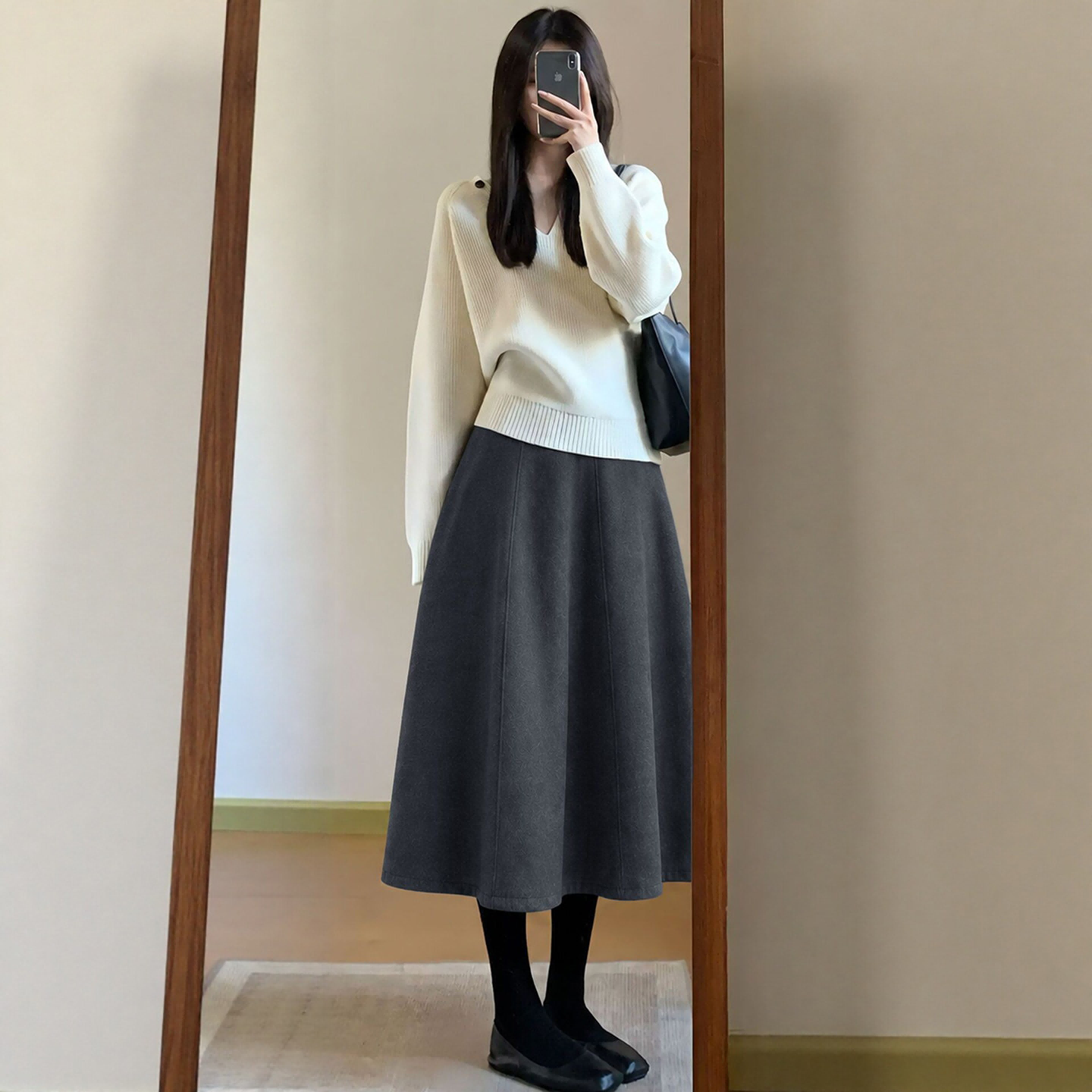 美拉德棕咖色毛呢半身裙女2026新款秋季高腰a字伞裙中长款花苞裙