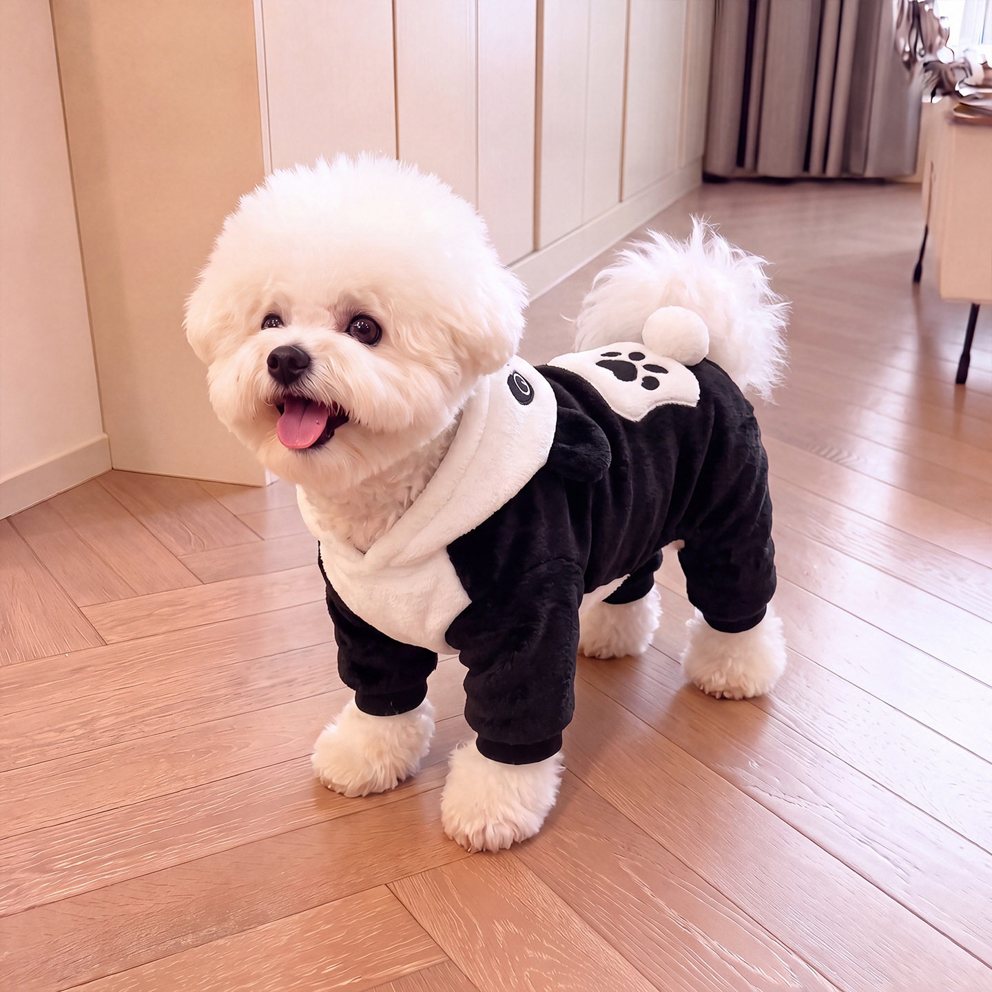 熊猫变身秋冬宠物服装加厚