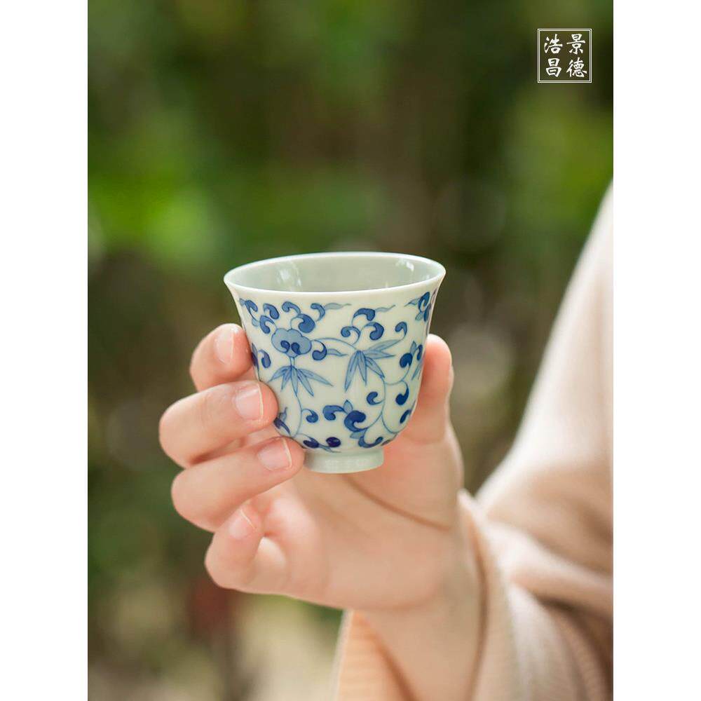 景德镇手工彷古陶瓷茶杯手绘中式青花瓷缠枝闻香品茗杯小号主人杯