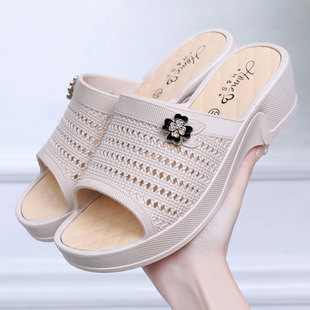 软底室内坡跟凉拖鞋 拖鞋 家用防滑妈妈鞋 外穿厚底时尚 女士高跟夏季