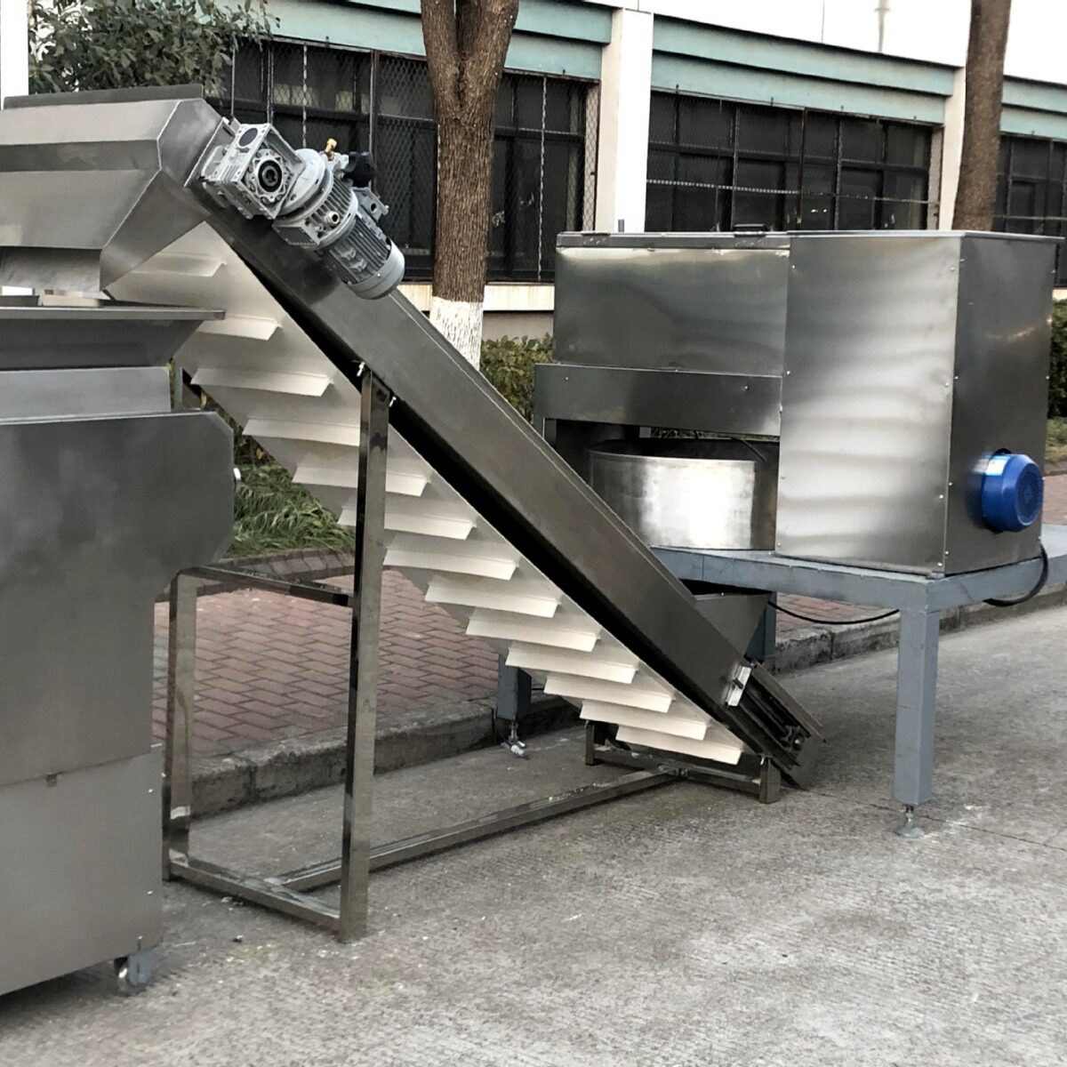 大型面条机面条机厂家可做传统手盘面重庆小面武汉热干面