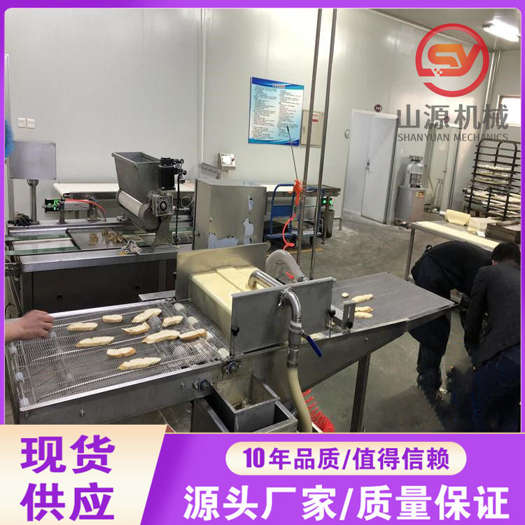 奶香面包片上浆机全自动瀑布式喷式挂浆设备面包片淋黄油机器