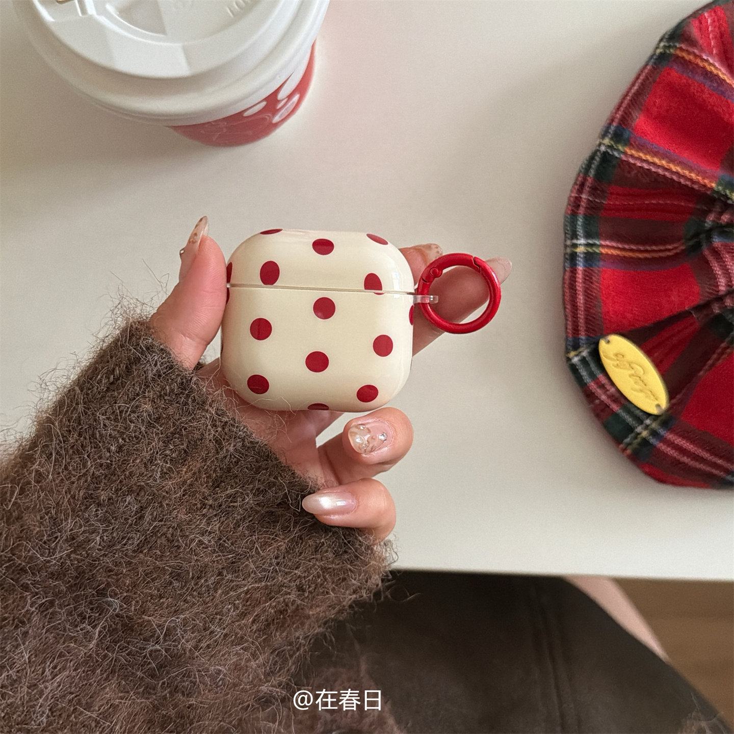 韩系奶白酒红波点耳机套