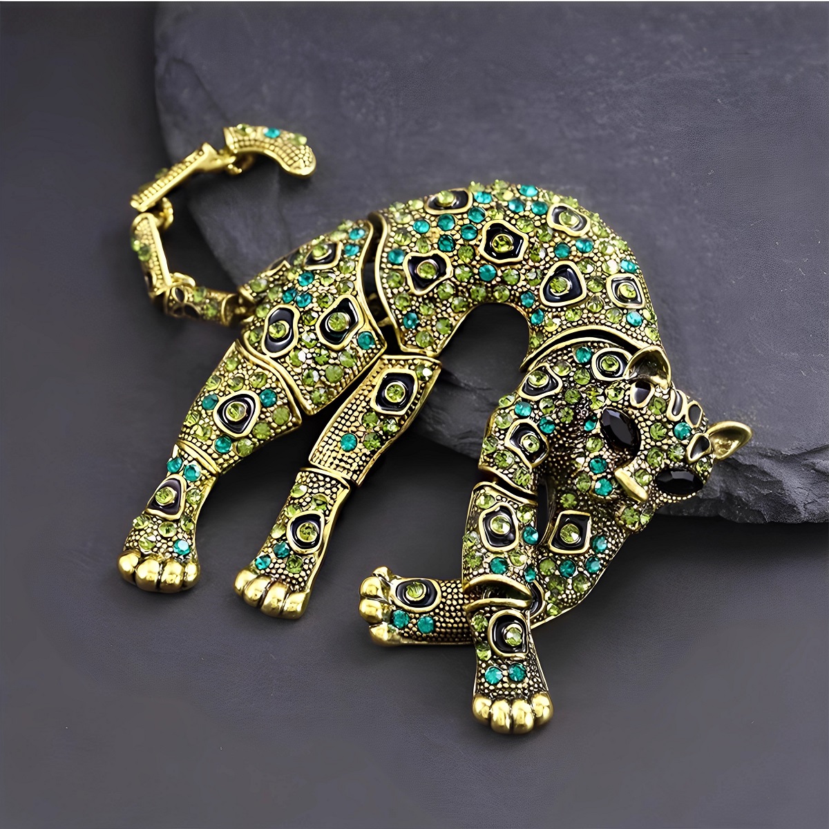 高档男士胸针可活动豹子西装胸花