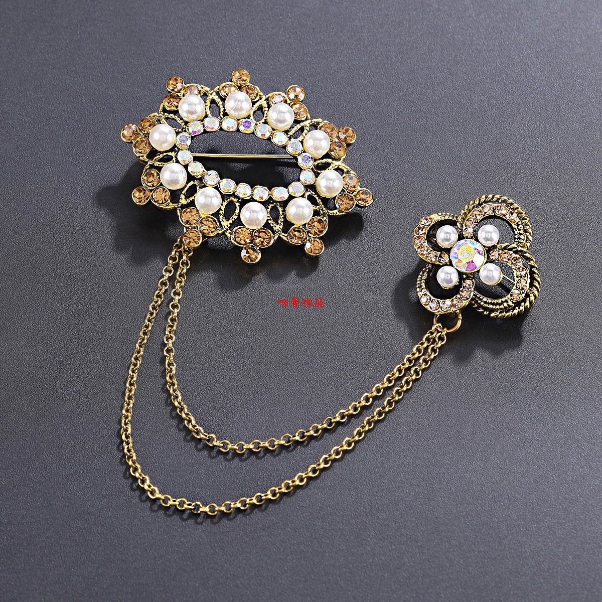 复古时尚西装领结别针防走光固定胸针链条流苏绅士配饰合金镶水钻