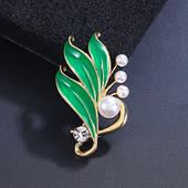 新款 胸花简约防走光饰品女 精致绿色植物别针合金滴油珍珠树叶服装