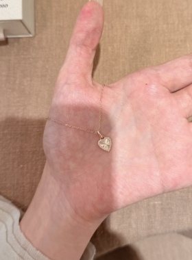 s925纯银镭射碎钻爱心吊坠精致轻奢高级感项链