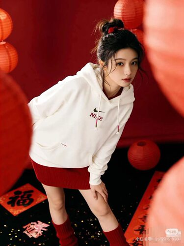 晶晶正品耐克NIKE 2026年春季女子运动休闲卫衣IQ3826-133