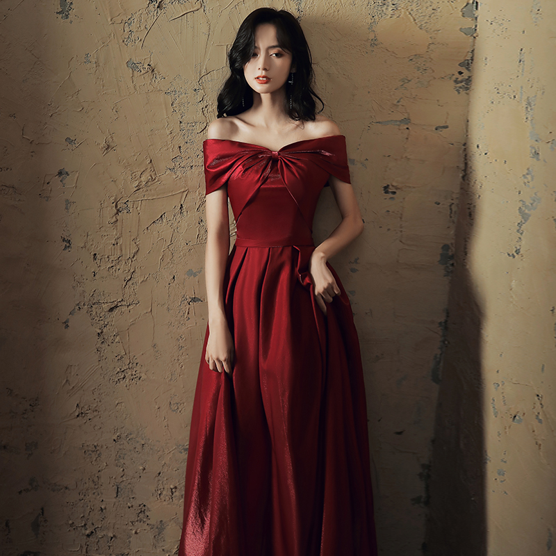 Summer evening dress, burgundy skirt, open shoulders, suitable for teen