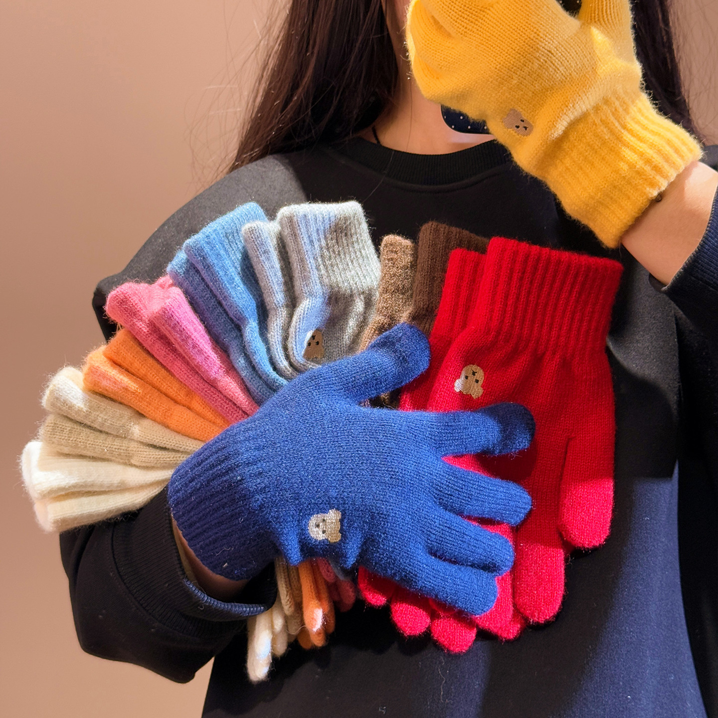 韩系可爱小熊毛线针织手套分指女可触屏加厚保暖百搭骑车秋冬新款