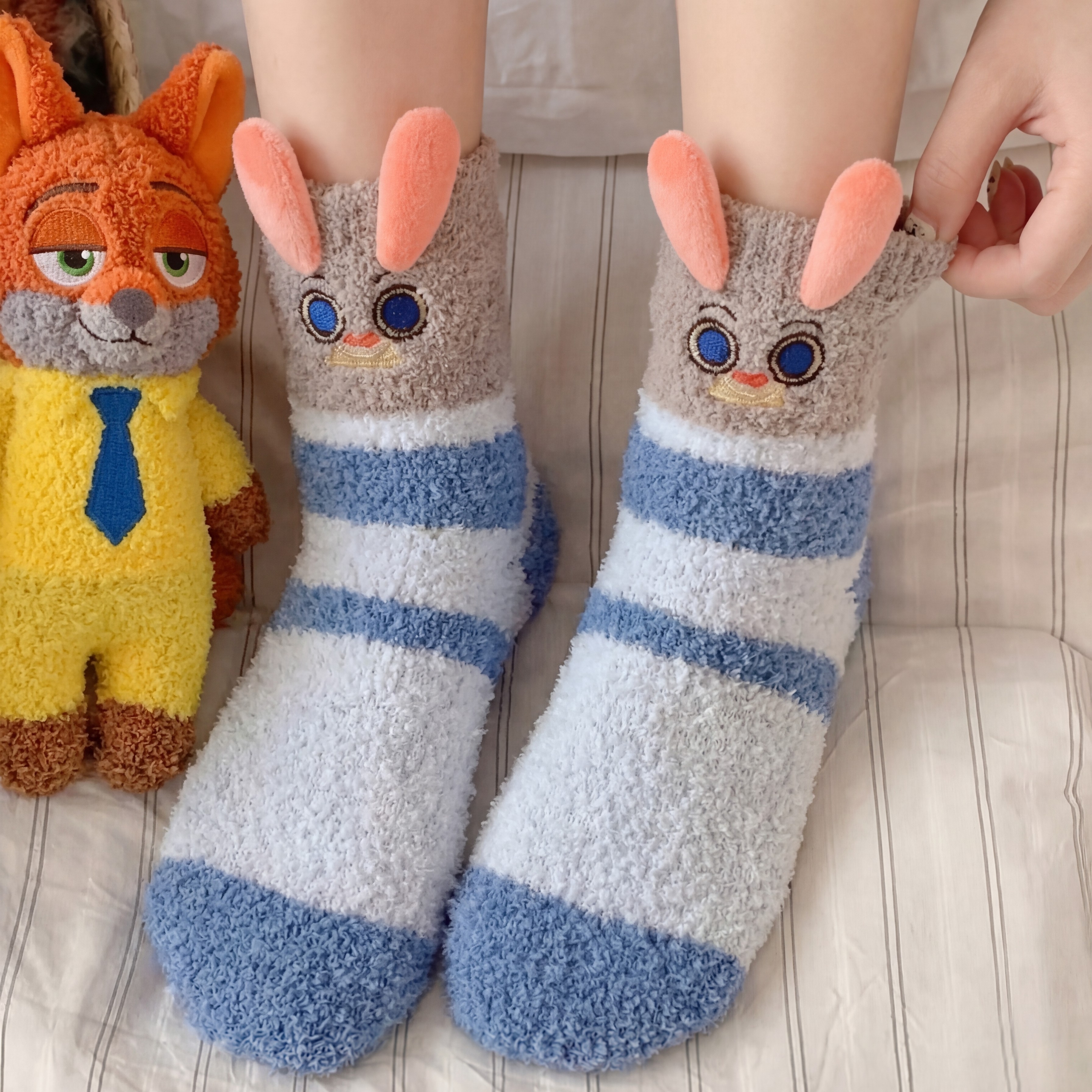 可爱朱迪尼克珊瑚绒袜子女冬季加厚保暖情侣居家地板毛绒袜中筒袜,女士内衣/男士内衣/家居服,中筒袜,淘宝优惠券,粉丝福利购,淘宝优惠卷