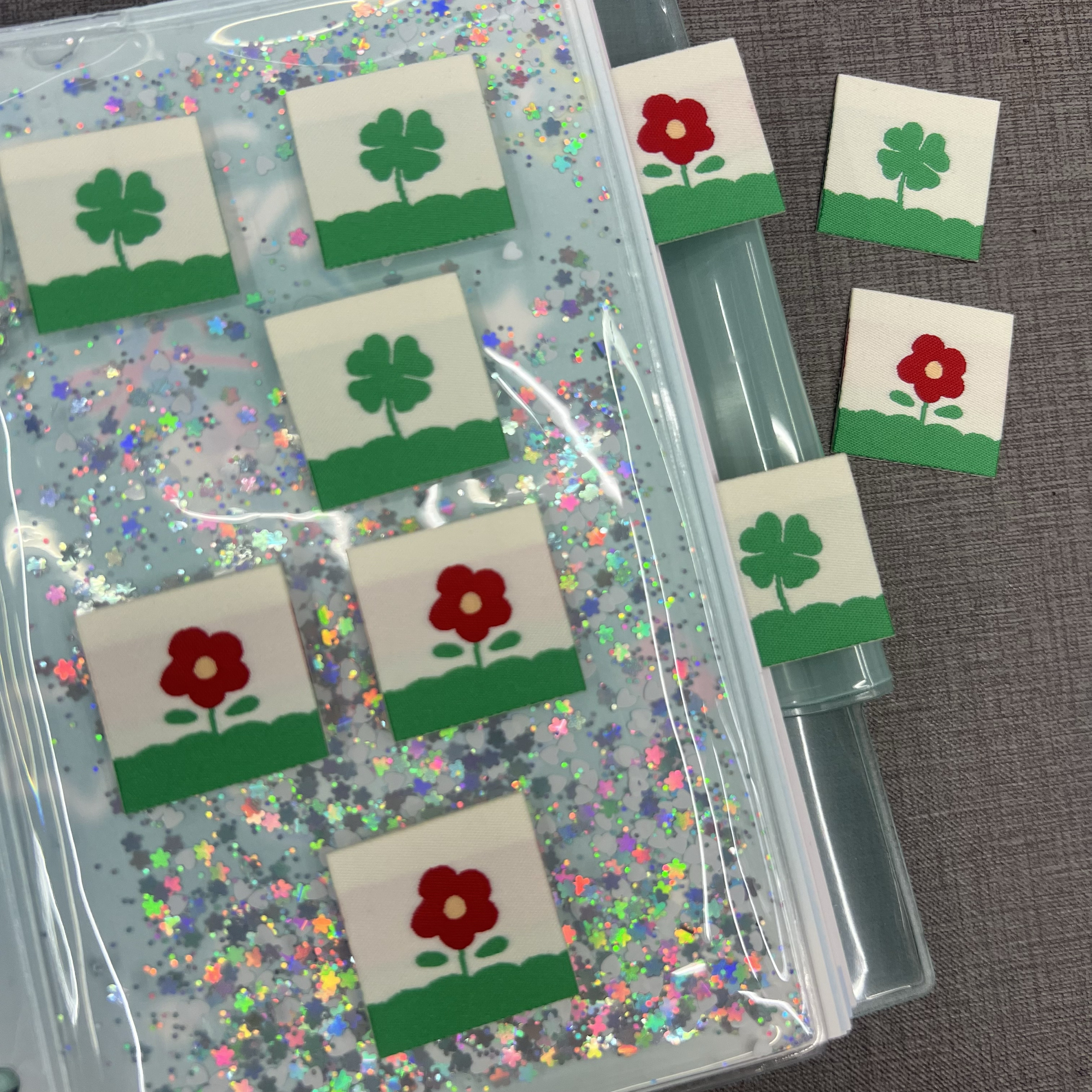 手工对折彩色小花布标签辅料缝纫DIY迷你侧标四叶草手帐双面胶贴