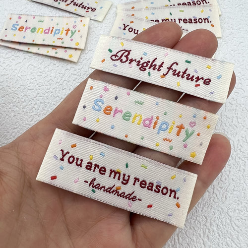 唯衣商标小红书推荐糖果色小标签现货织标布标定制手作水洗标商标