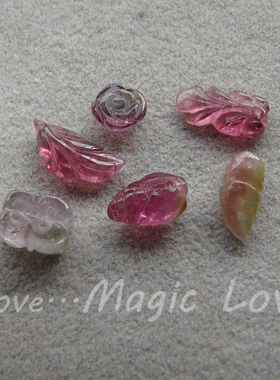 【Magic Love】天然玻璃体粉绿西瓜碧玺◎雕刻金鱼海螺小吊坠一组