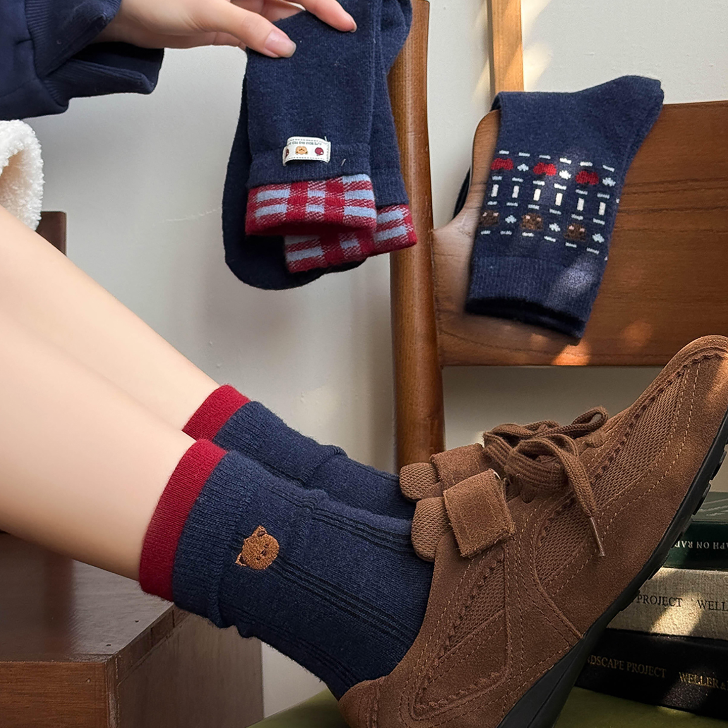 藏蓝色的复古小熊太可爱咯~好韩系学院风~袜子女羊毛秋冬加厚保暖