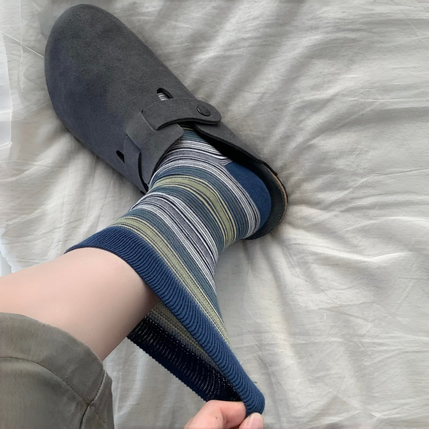 秋日复古蓝~撞色细条纹巨美~好软好舒服好好穿！袜子女无骨中筒棉