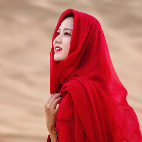 海边旅游沙滩青海茶卡盐湖纱巾女