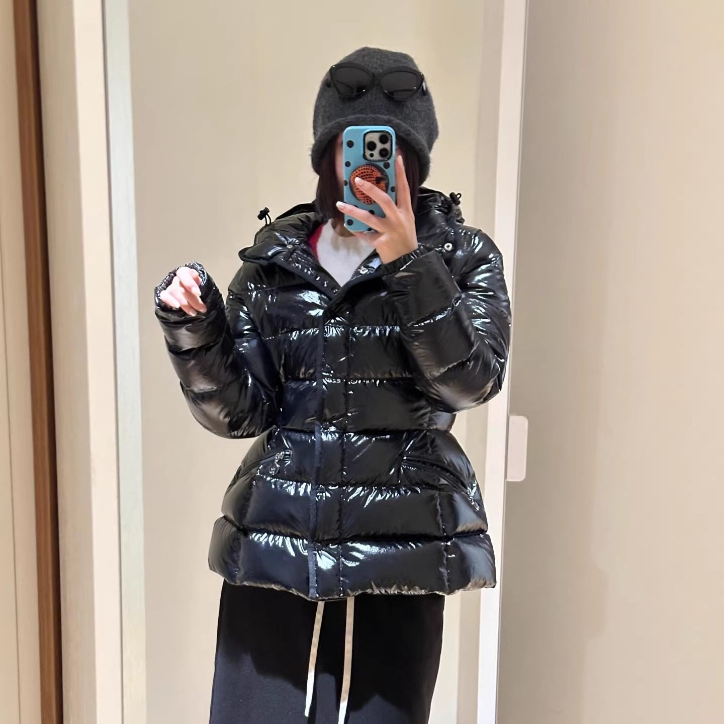 小蛮腰鹅绒羽绒服女短款收腰修身连帽黑色显瘦冬季外套高端小个子