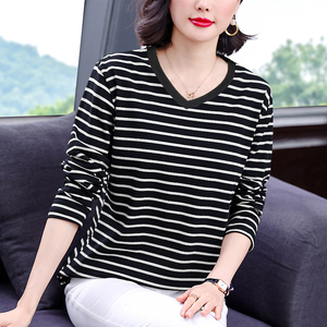 棉质V领长袖t恤女外穿春秋2026新款大码妈妈装打底衫宽松条纹上衣