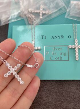 T家s925纯银镶钻十字架项链女ins小众设计超闪锆石可叠戴锁骨链