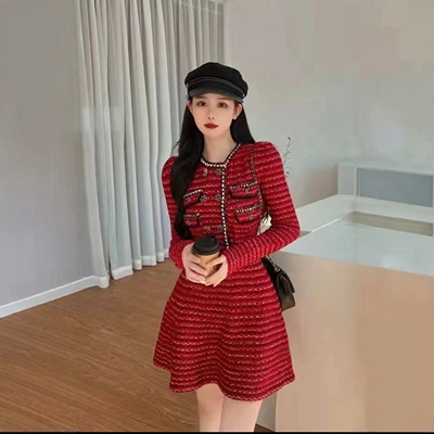 秋冬新款 红色V领小香风水晶钻扣订婚约会宴会度假针织连衣裙