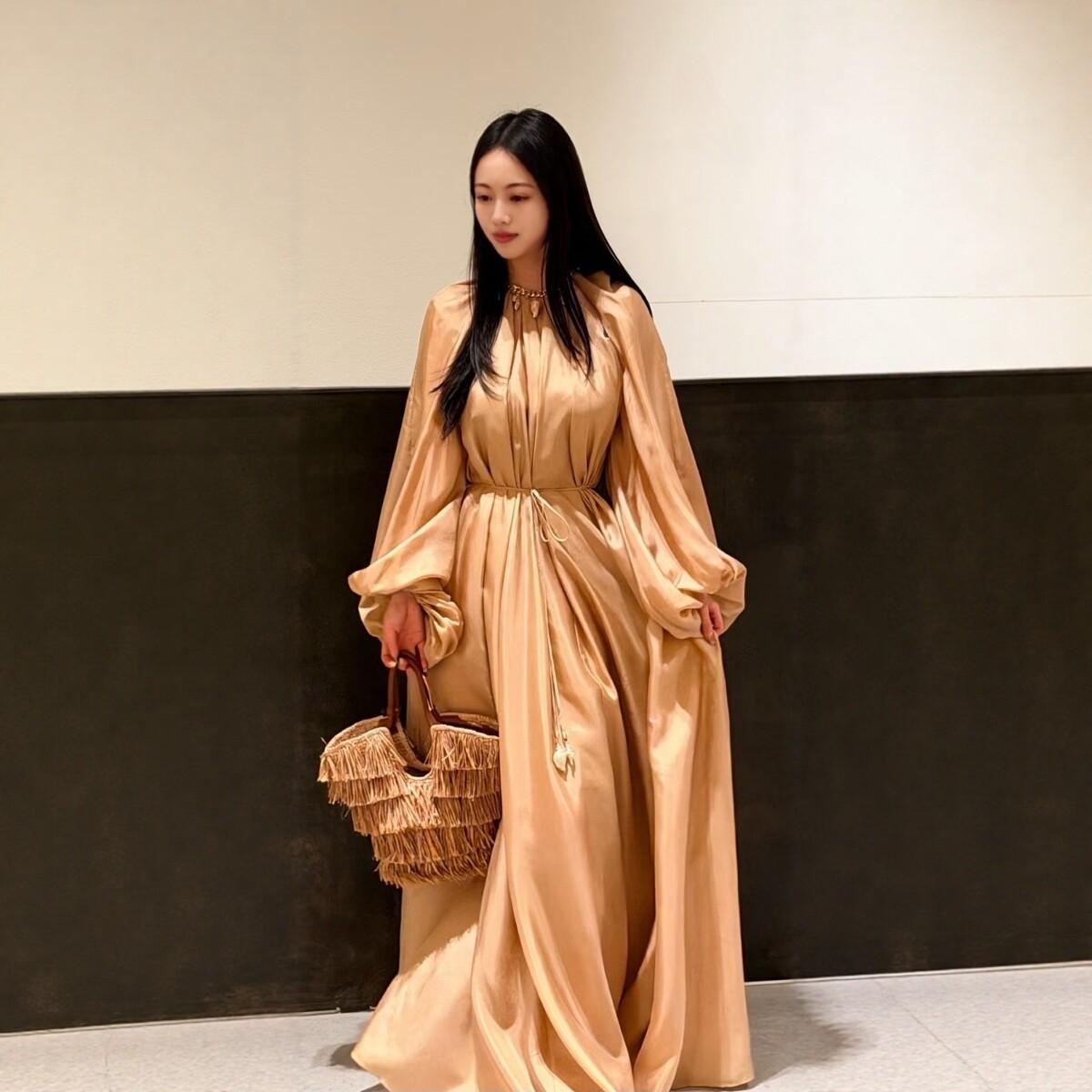 澳洲度假风 【百分百桑蚕丝】圆领贝壳装饰系带灯笼袖连衣裙